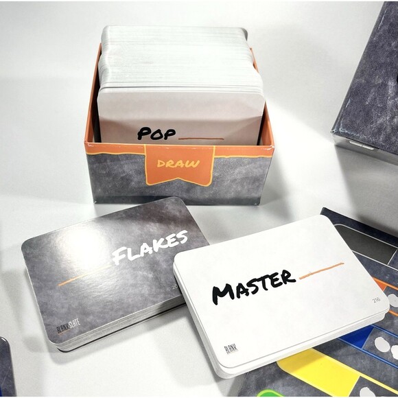 Blank Slate The Game Where Great Minds Think Alike Fun Family Friendly Complete - Picture 10 of 14